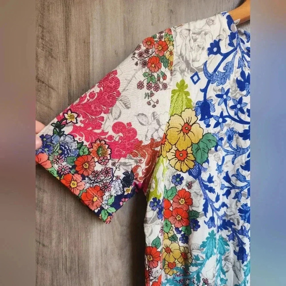 Johnny Was NWT Shellinay Favorite Short Crew Swing Shirt Tee Colorful Floral SM - Picture 6 of 11